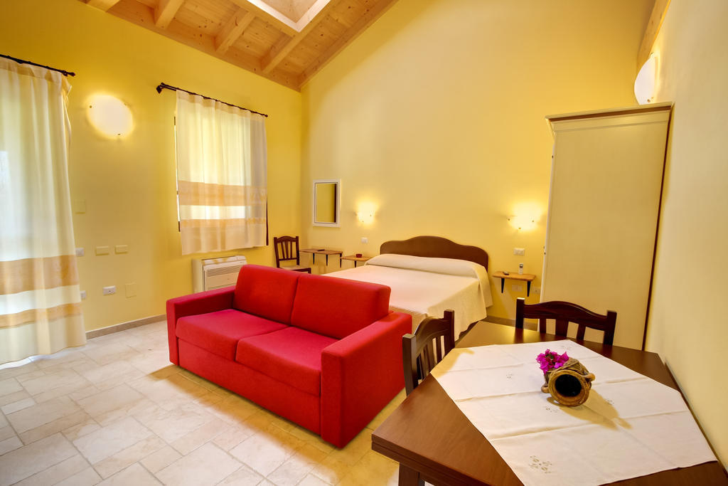 La Corte Dei Rei Lejlighedshotel Castiadas Værelse billede